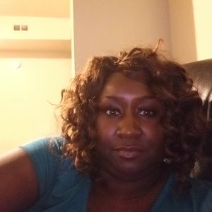 Meet your Posher, Pamela